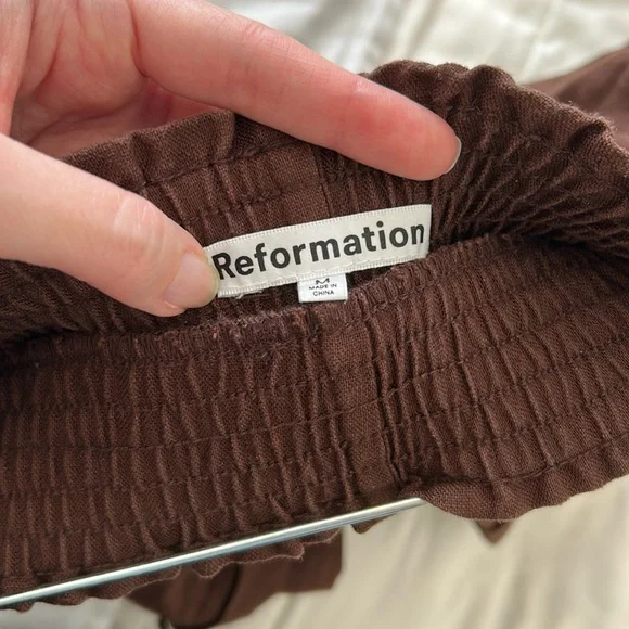 Linen pull-on shorts - Picture 3 of 5